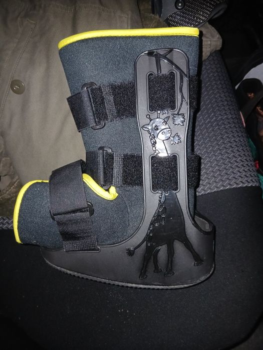 Orteza de glezna si picior pentru copii