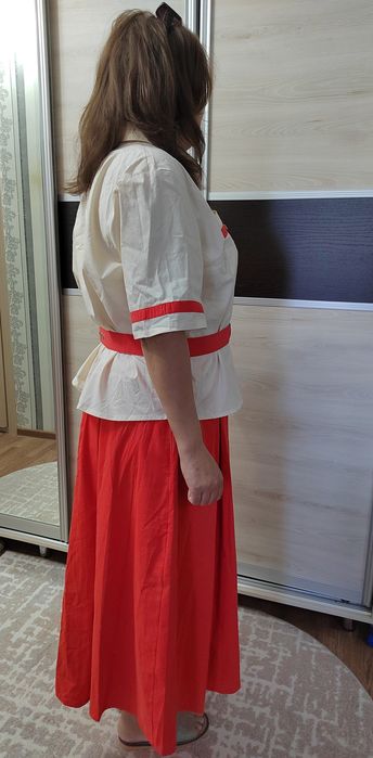 Продам костюм женский летний