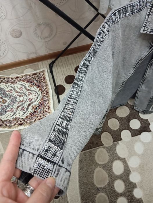 Продам жакет женский джинсовый