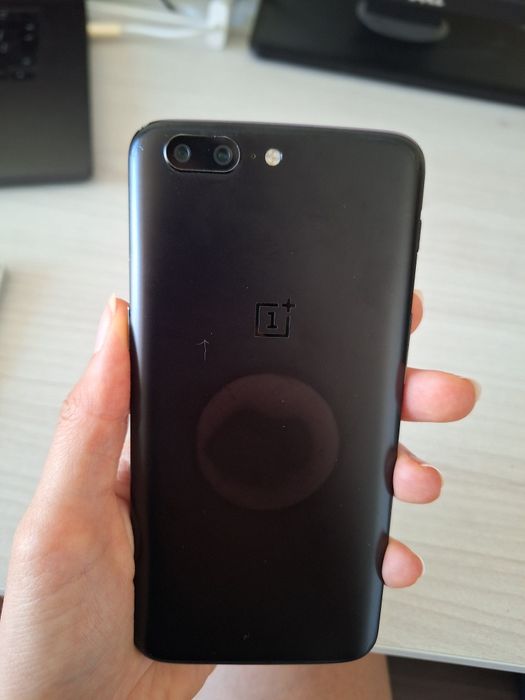 OnePlus 5 Dual SIM 128 GB 8 GB RAM