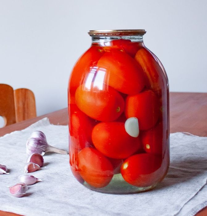 Маринованные огурцы помидоры