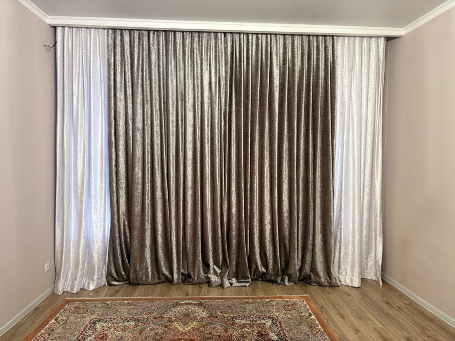 Шторы два комплекта