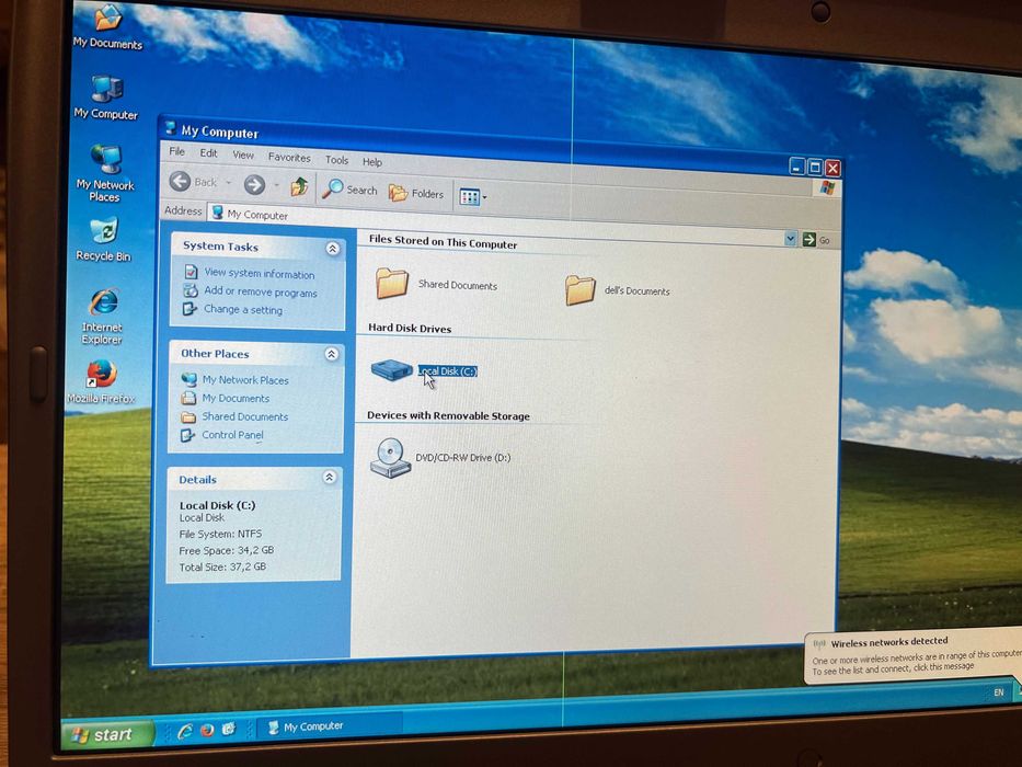 Laptop Dell Latitude D800 încărcător, Windows XP, mic defect ecran
