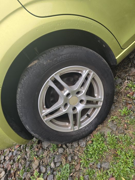 Se vinde întreagă sau pe piese! Masina functioneaza perfect!