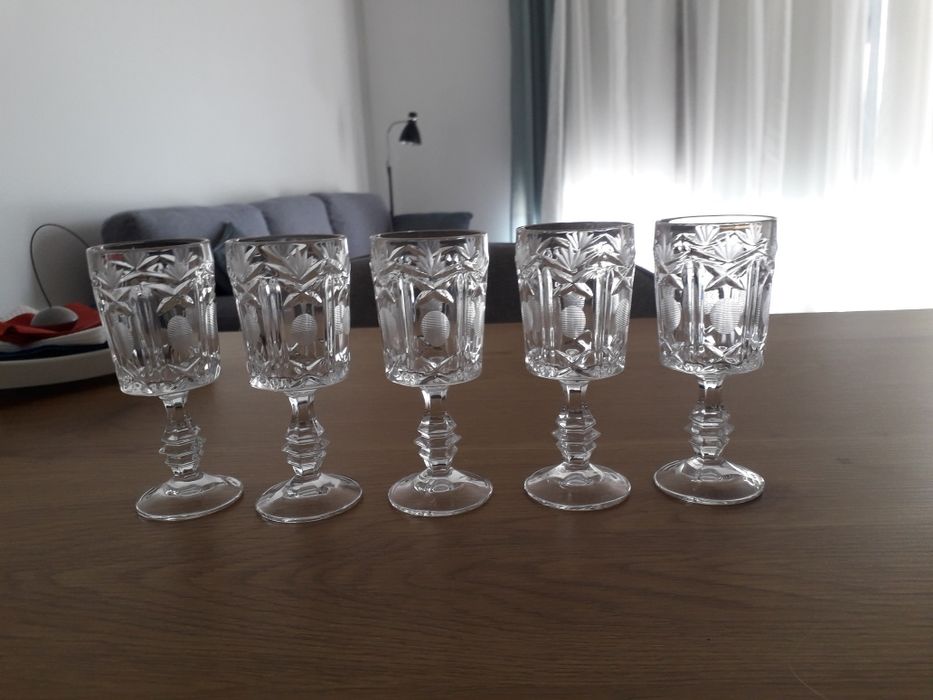 Кристални чаши за червено вино