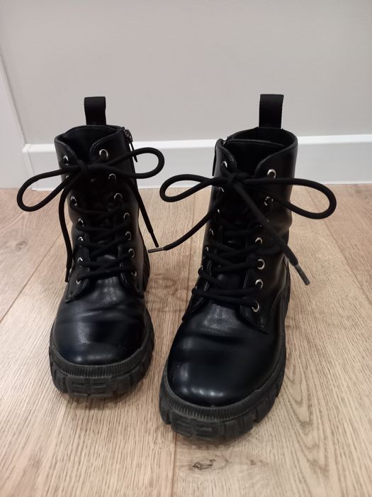 Ботинки фирменные детские