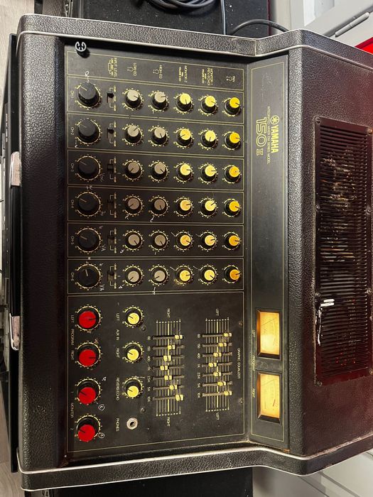 Продавам музикално узвочение