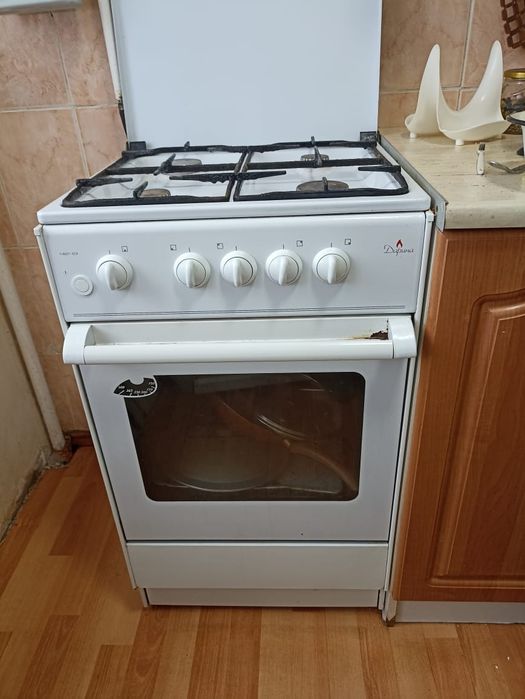 Продам Газовую плиту