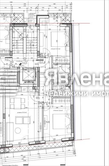Тристаен апартамент в централна част на Варна