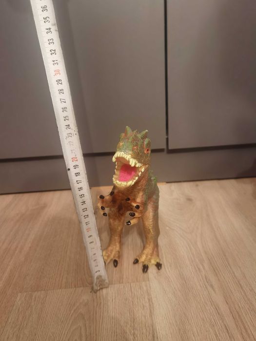 Играчки динозаври