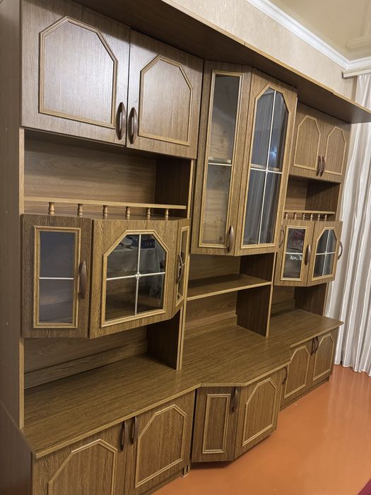 Шкаф, Стенка қонақ бөлмеге