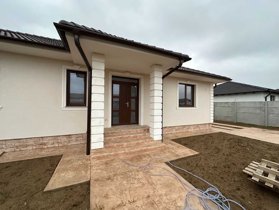 Casă parter nouă, 3 dormitoare, terasa, Nojorid – proprietar