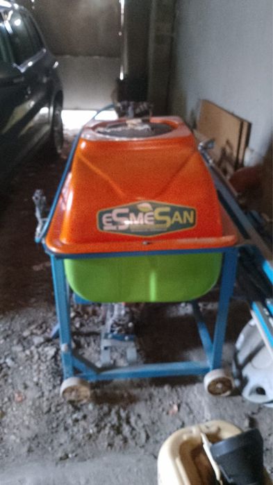 Пръскачка Esmesan 200 литра навесна за трактор много запазена