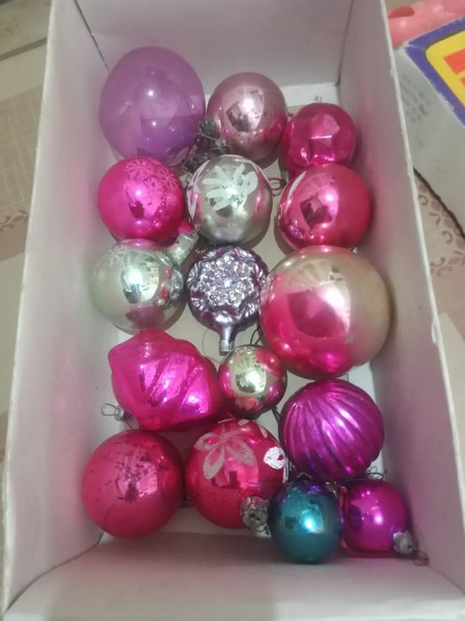 Продам новогодние игрушки.