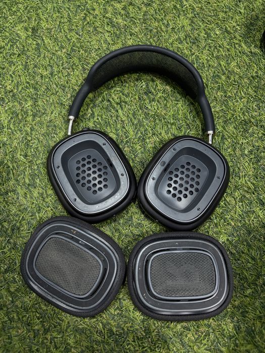 AirPods Max lux