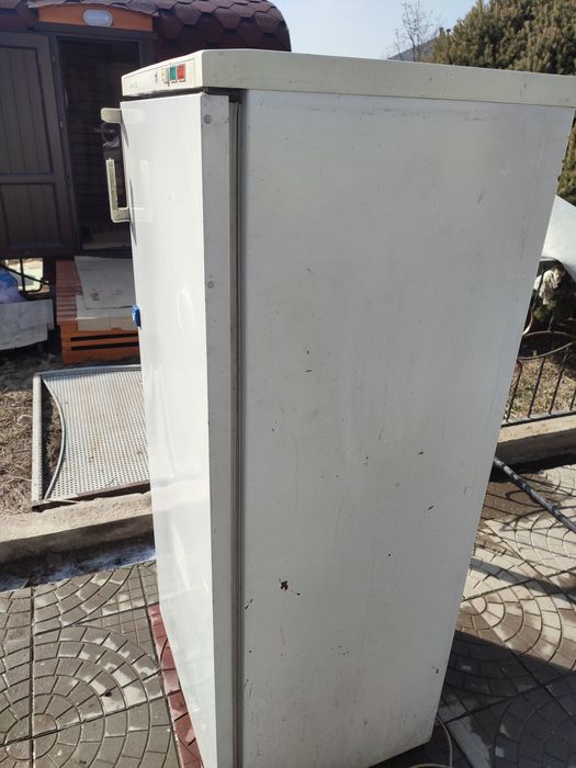 Продам морозилку