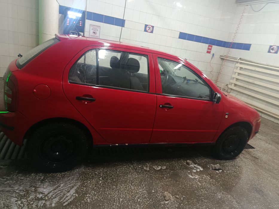 Продам машину Шкода