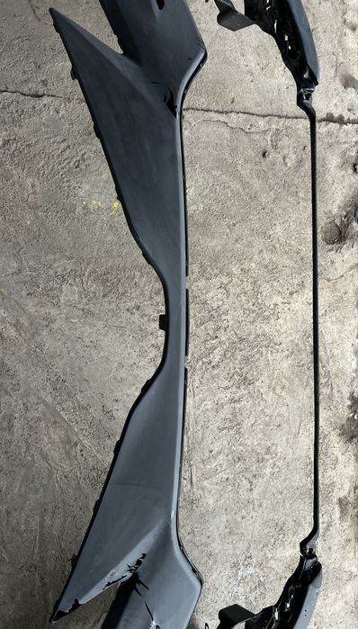 Передний бампер на Toyota Camry 70.