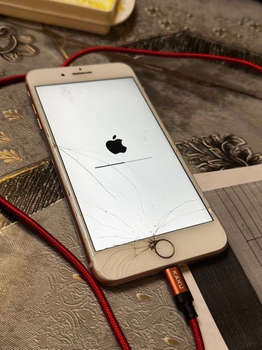 Айфон 7+ заблакирован