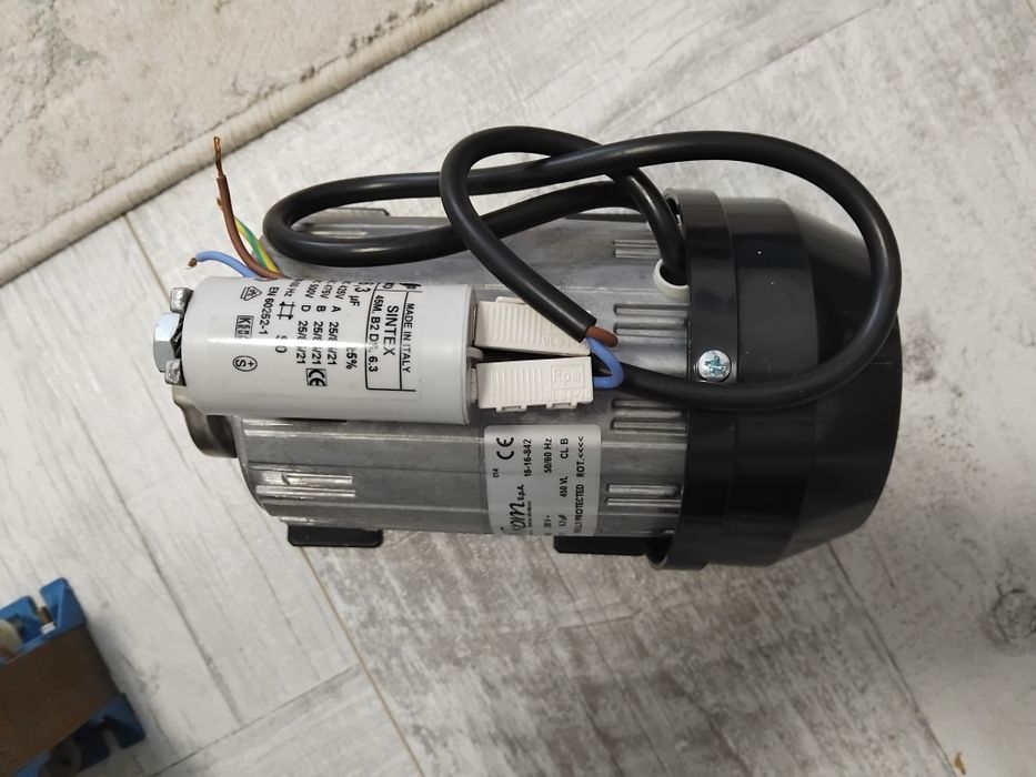 Motor ventilat pompa rotativa.Monofazat