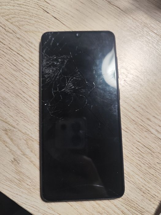 Samsung A41 телефон