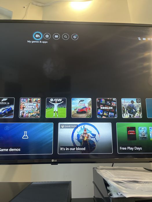 Xbox 1 с три джойстика в отлично състояние