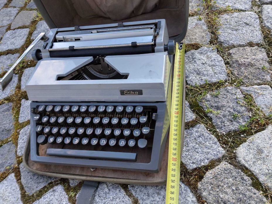 Старинна пишеща машина ЕРИКА, Erika