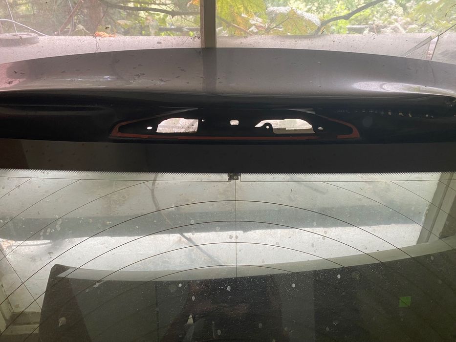 Задна врата на багажник