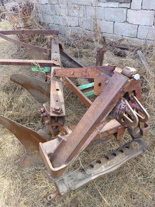 Плуг пн 3_35 рабочий