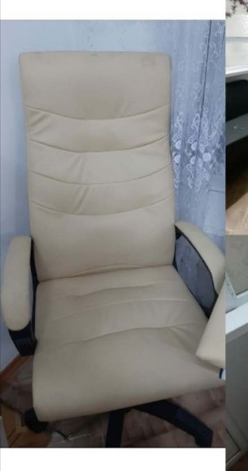 Косметологическая кушетка и кресло