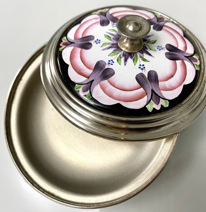 Пудреница шкатулка Ленэмальер винтаж 1950 гг ссср