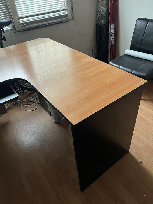 Офис обзавеждане