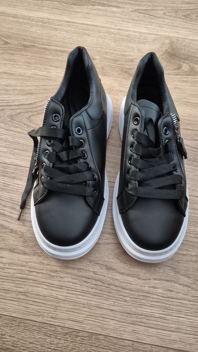 Pantofi Tonny Black