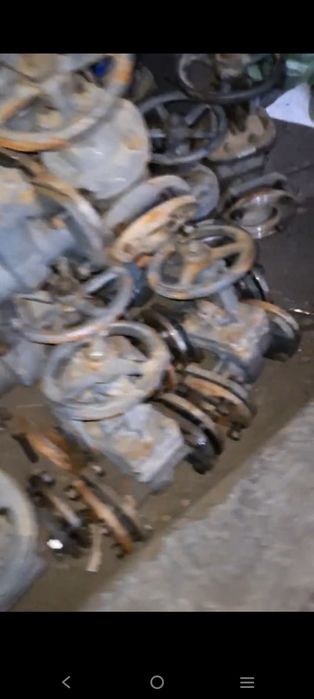 Задвижка сотилади комплект болт, гайка, фланецлари билан