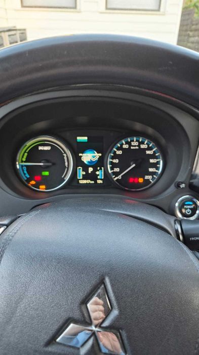Vand Mitsubishi Outlander Plug In Hibrid