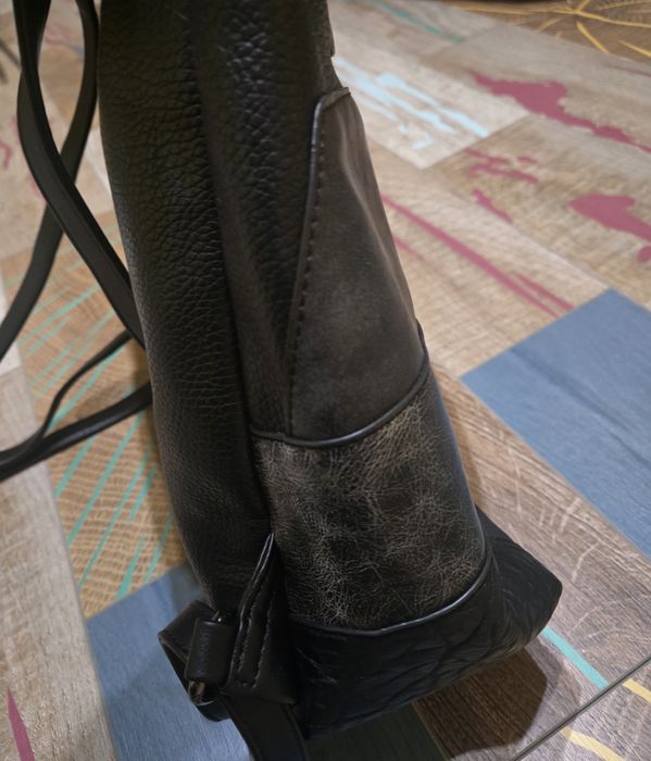 Дамска раница черна