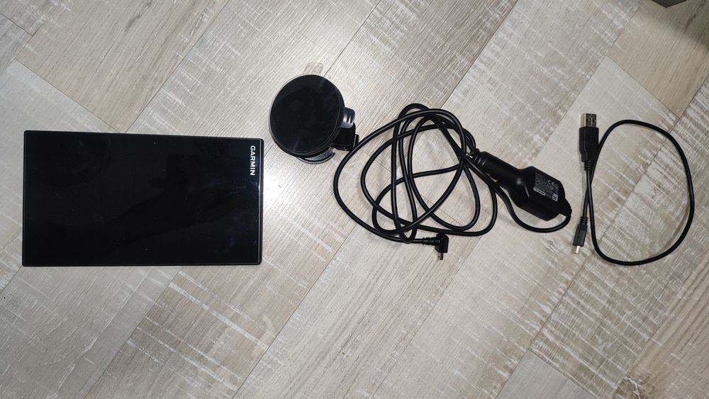 Навигация Garmin Drive Smart 65 & Live Traffic! - нов, не е ползван.