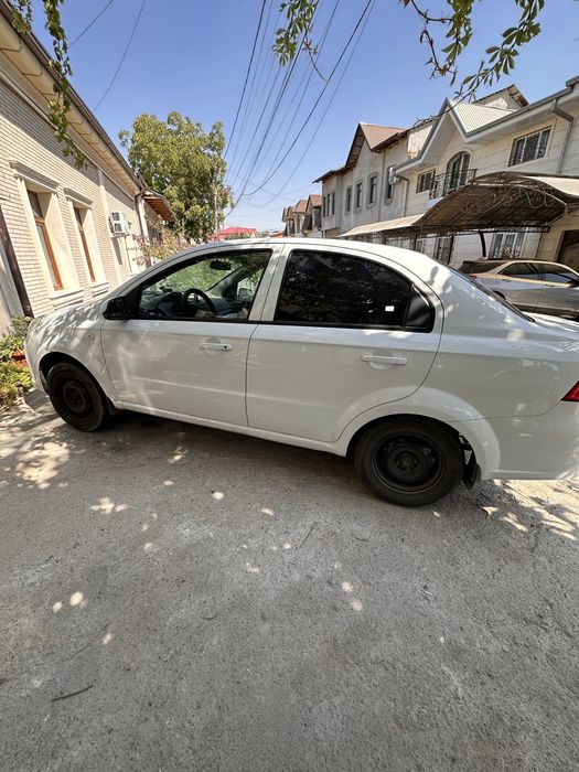 Nexia 3 2019 MT Toshkent shaxar, probeg 319000 holati yaxshi bir qol.