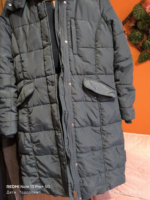 Продавам чисто ново,зимно,зелено яке Tom Tailor.