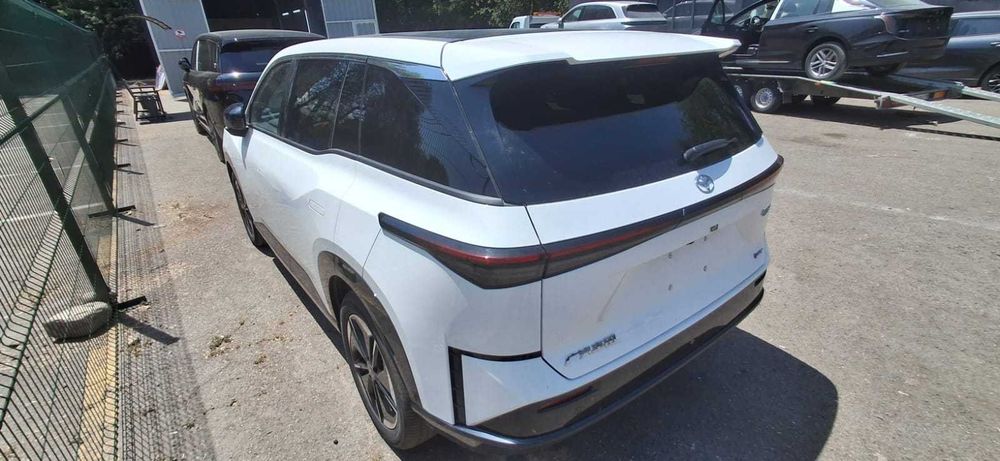 Продам новую Тойота BZ3X