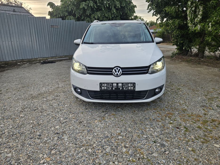 Vw Touran Highline 2013 ~2.0d 140 Cp /7 Locuri/Klima/Senz park 360°/Navi/Bi xenon/Camwra/Led/Piele/Life Edition