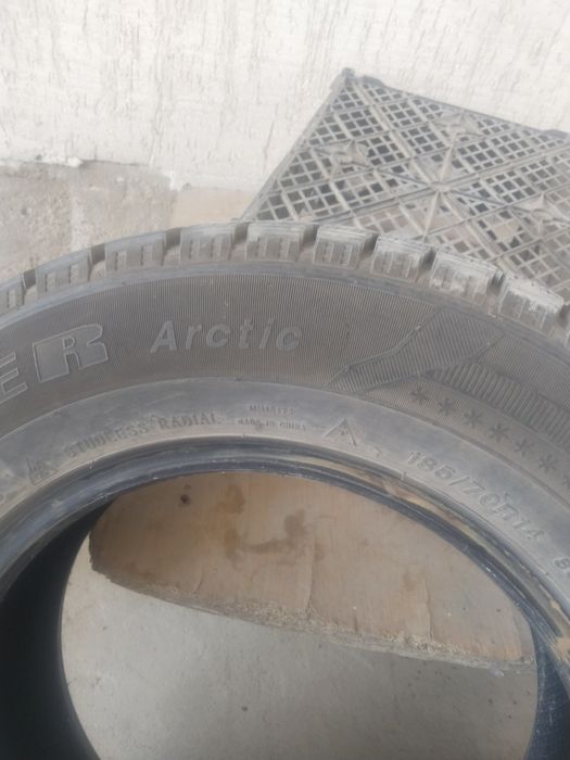 Қыстық дөңгелектер сатылады