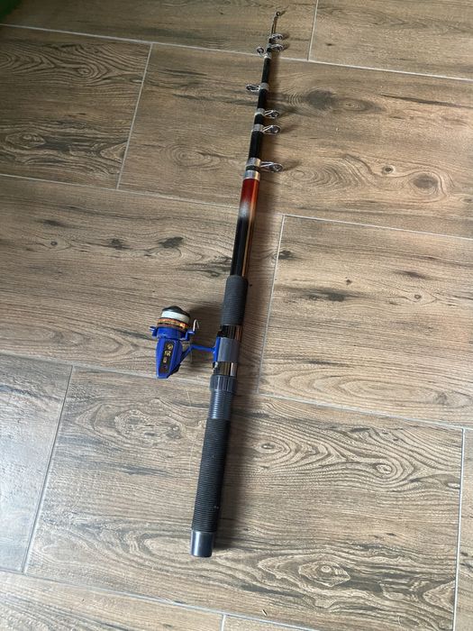 Naluci pentru pescuit  la răpitori ;  Lansetă pescuit