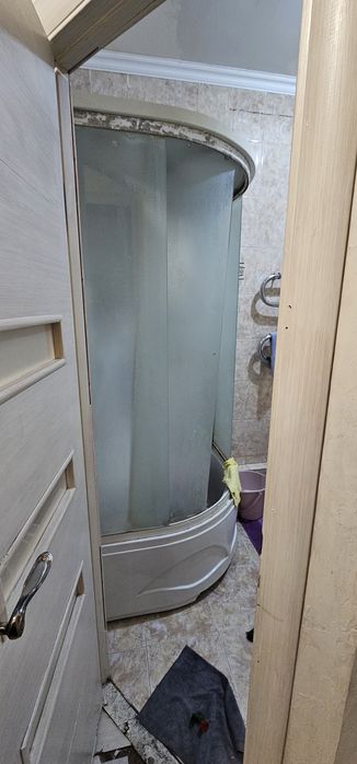 Отдам бесплатно душевую кабину