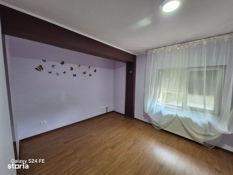 Apartament cu 4 camere de vânzare –bloc nou — fotografia 3