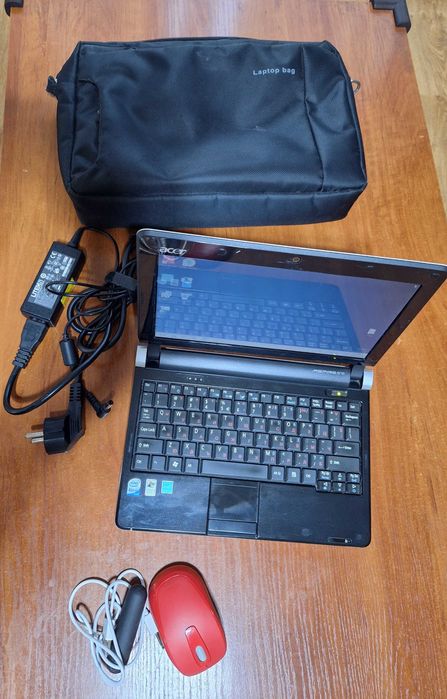 Лаптоп Acer aspire one