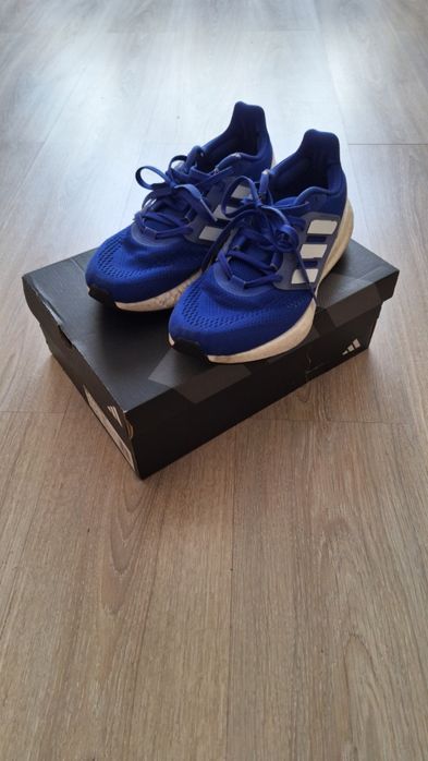 Кроссовки Adidas