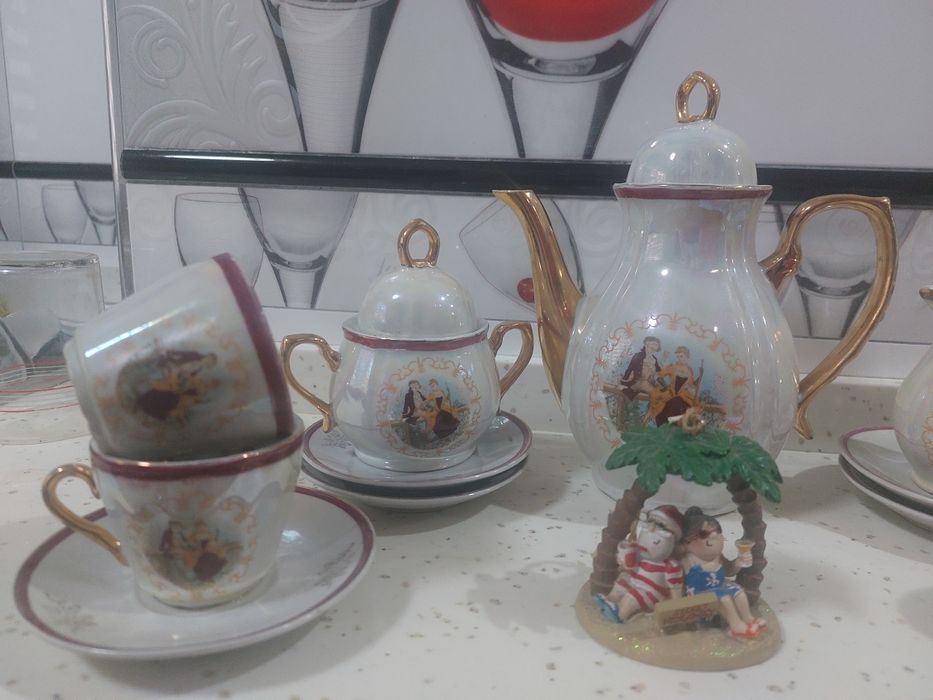 Мадонна,кофейный сервиз