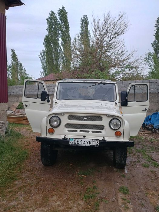 Автомобиль УАЗ 31512