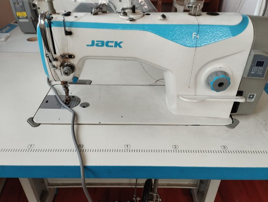 Продам швейная машина JAC